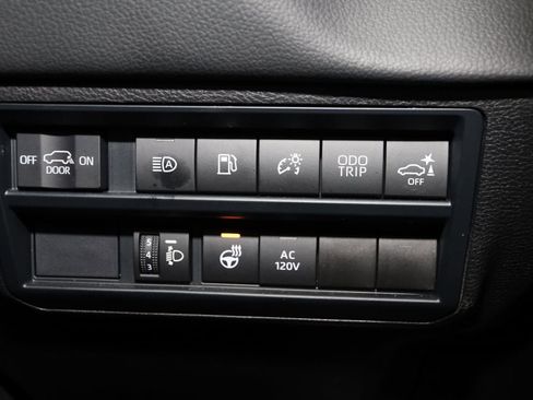 Used 2024 Toyota Sequoia Limited image 36