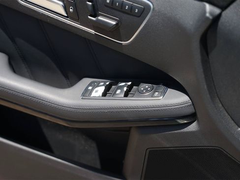 Used 2013 Mercedes-Benz E 350 Sedan image 30