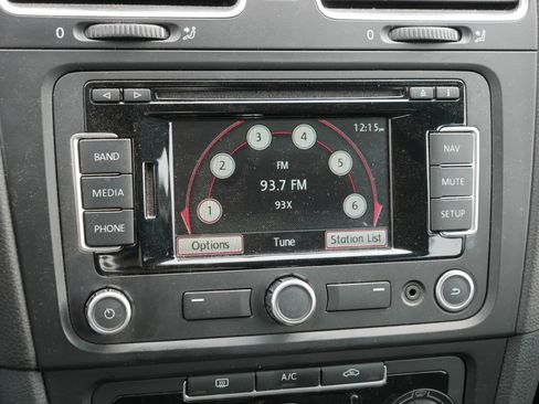 Used 2013 Volkswagen Golf TDI image 6