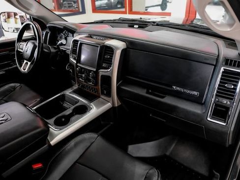 Used 2018 RAM 3500 Laramie w/ Convenience Group AWD/4WD image 14