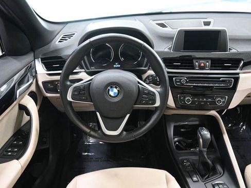 Used 2018 BMW X1 xDrive28i w/ Convenience Package AWD/4WD image 11