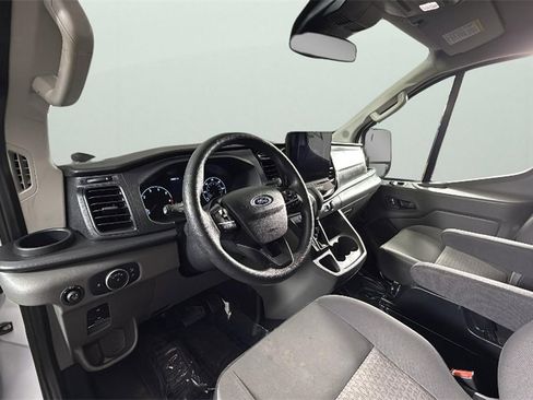 Used 2023 Ford Transit 350 XLT image 18