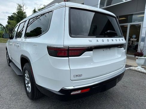 New 2024 Jeep Wagoneer L Base w/ Rear Seat Video Group 1 image 8