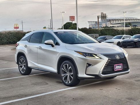 Used 2016 Lexus RX 350 FWD w/ Premium Package image 3