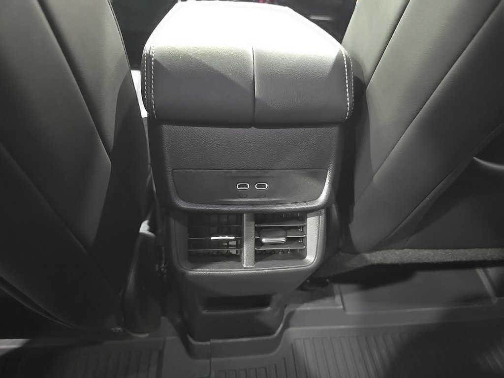New 2027 GMC Terrain Elevation w/ Elevation Premium Package AWD/4WD image 16
