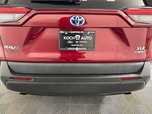 Used 2021 Toyota RAV4 XLE w/ Convenience Package AWD/4WD image 18