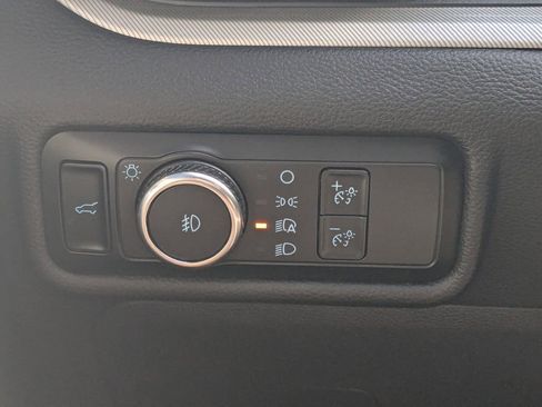 Used 2023 Ford Explorer XLT w/ Equipment Group 202A image 11