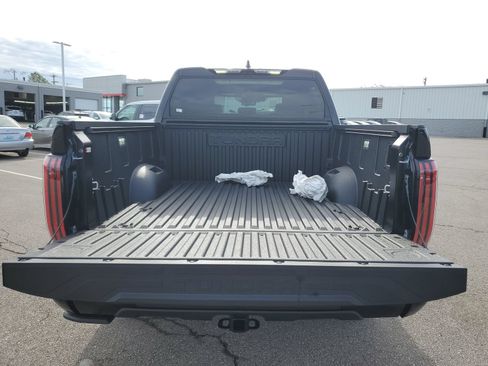 New 2026 Toyota Tundra Platinum AWD/4WD image 9
