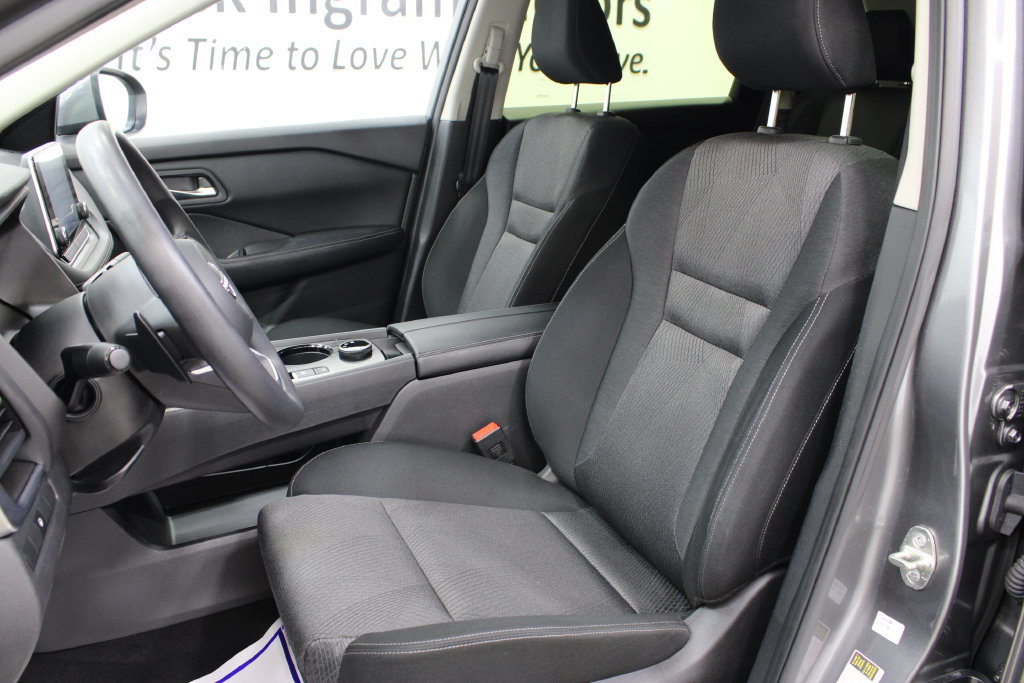 Used 2024 Nissan Rogue SV AWD/4WD image 14