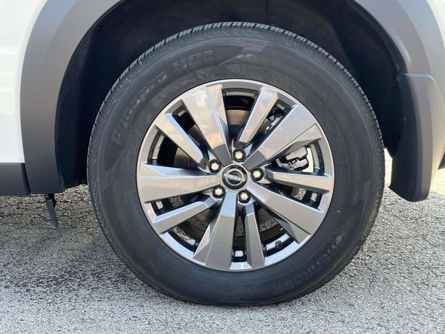 Used 2025 Nissan Pathfinder S FWD image 11