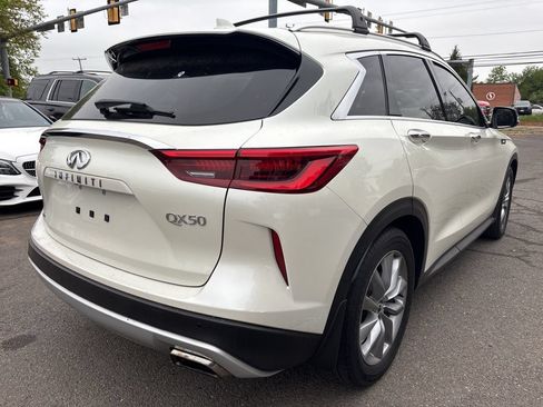 Used 2019 INFINITI QX50 Essential w/ Premium Heat Package AWD/4WD image 3