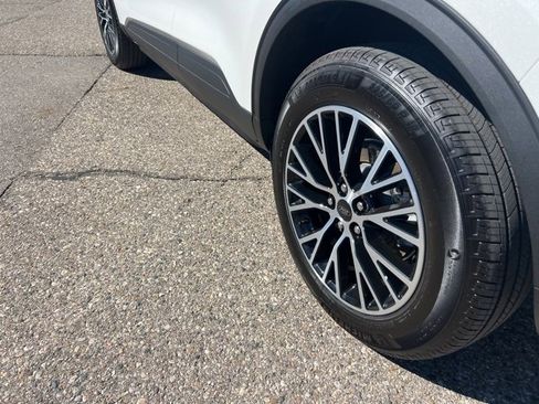 Used 2025 Ford Escape SE image 25