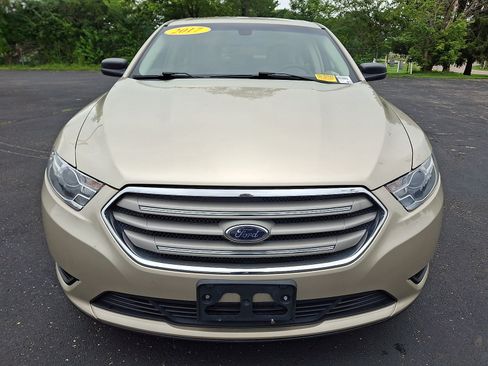 Used 2017 Ford Taurus SE FWD image 28
