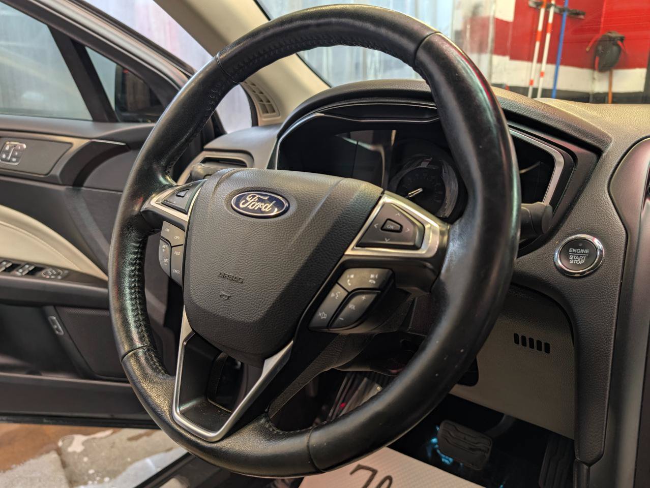 Used 2018 Ford Fusion Energi Titanium FWD image 14