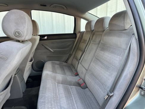 Used 2002 Volkswagen Passat GLS image 13