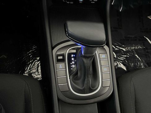Used 2025 Hyundai Kona SEL image 21