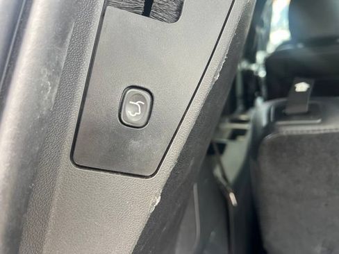 Used 2015 Dodge Grand Caravan R/T w/ Driver Convenience Group FWD image 16