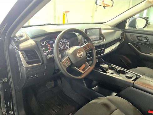 Used 2025 Nissan Rogue S AWD/4WD image 8