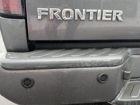 Used 2018 Nissan Frontier PRO-4X image 7