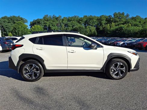Certified 2024 Subaru Crosstrek 2.0i Premium image 8
