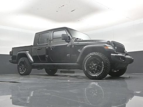 Used 2024 Jeep Gladiator Sport AWD/4WD image 44