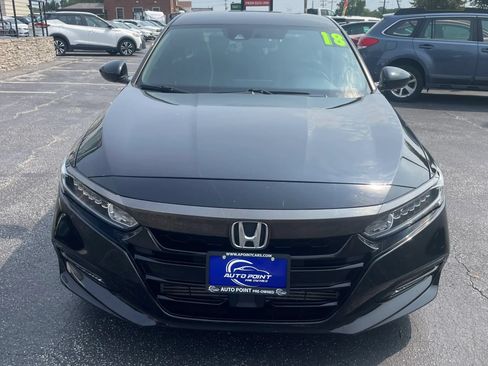 Used 2018 Honda Accord Sport image 2