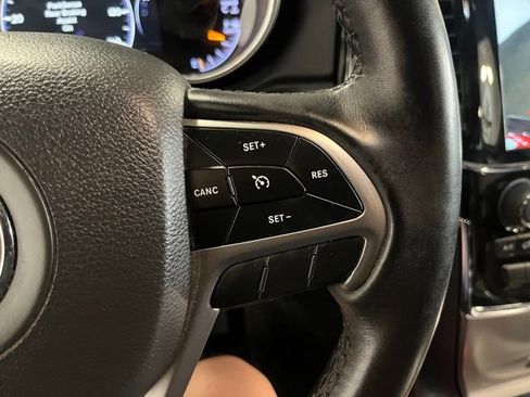 Used 2021 Jeep Grand Cherokee Limited AWD/4WD image 27