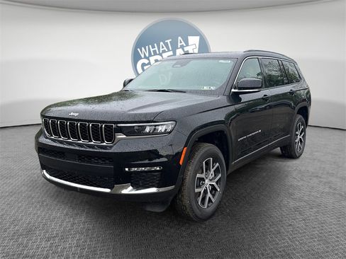 New 2025 Jeep Grand Cherokee L Limited w/ Black Appearance Package image 8