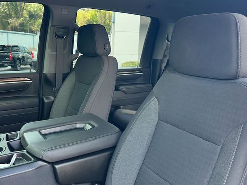 Used 2025 Chevrolet Silverado 2500 LT w/ Convenience Package image 30