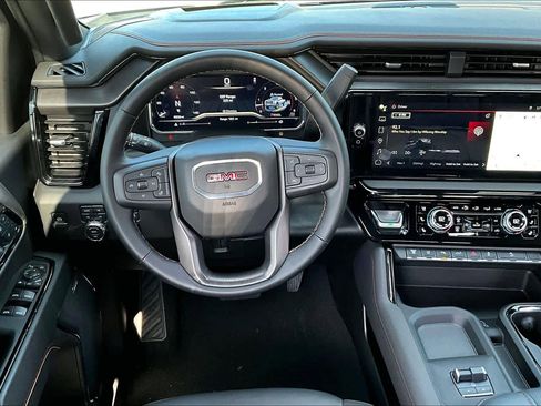 Used 2025 GMC Sierra 2500 AT4 w/ AT4 Premium Plus Package image 5