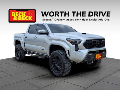 Used 2024 Toyota Tacoma TRD Sport image 8