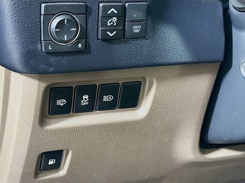 Used 2020 Lexus GX 460 Premium image 11