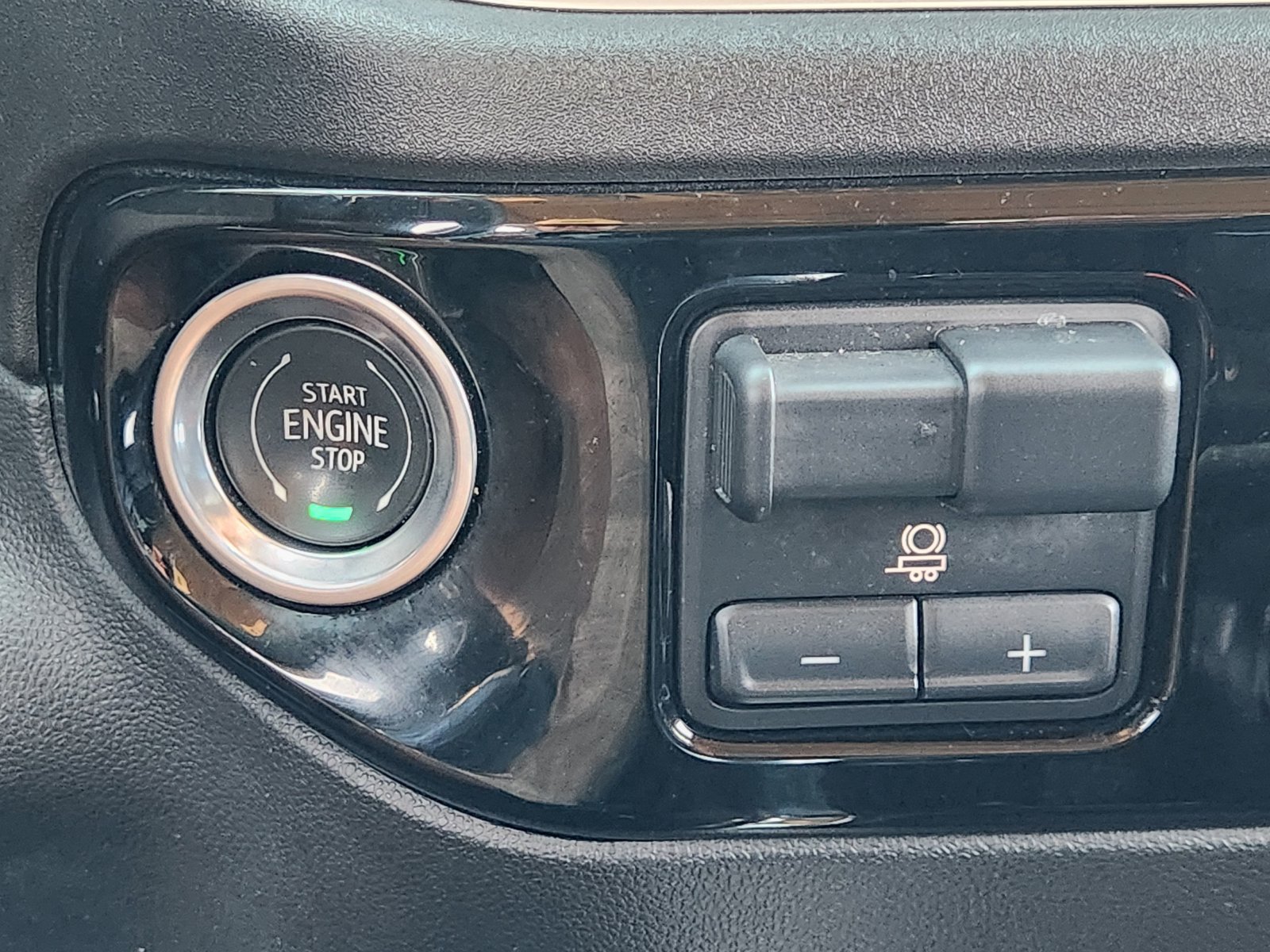 Certified 2023 Chevrolet Silverado 1500 LTZ AWD/4WD image 25