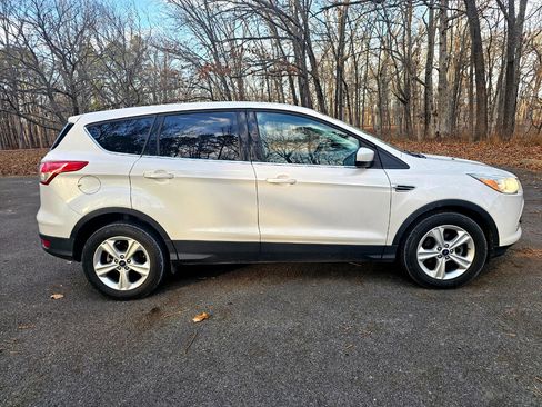 Used 2013 Ford Escape SE image 2