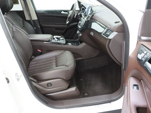 Used 2017 Mercedes-Benz GLS 450 4MATIC image 43