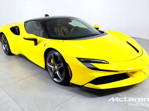 Used 2022 Ferrari SF90 Stradale AWD/4WD image 3