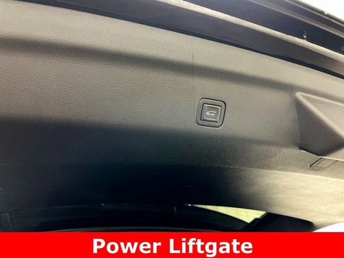 Certified 2023 Chevrolet Tahoe High Country w/ Advanced Technology Package AWD/4WD image 54