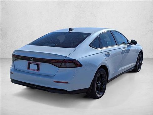 New 2025 Honda Accord SE image 5