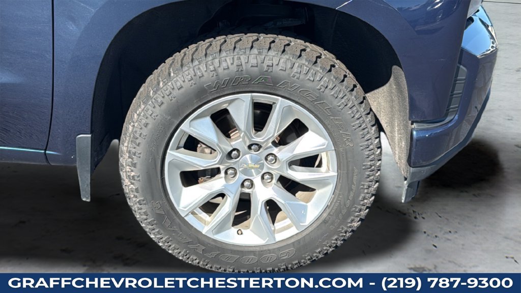 Used 2020 Chevrolet Silverado 1500 Custom w/ Custom Value Package AWD/4WD image 32