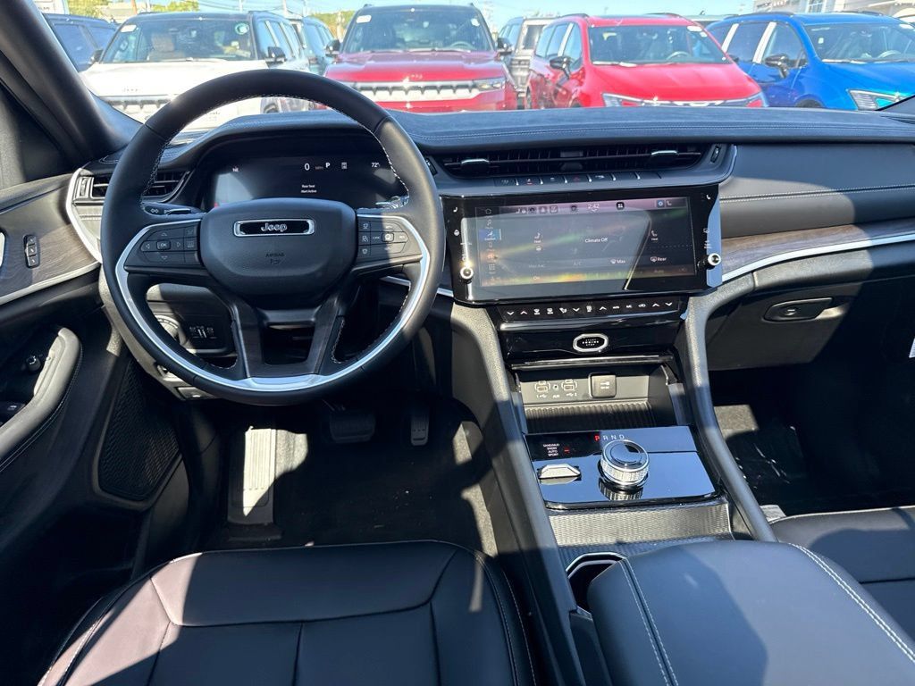 New 2027 Jeep Grand Cherokee Limited AWD/4WD image 20