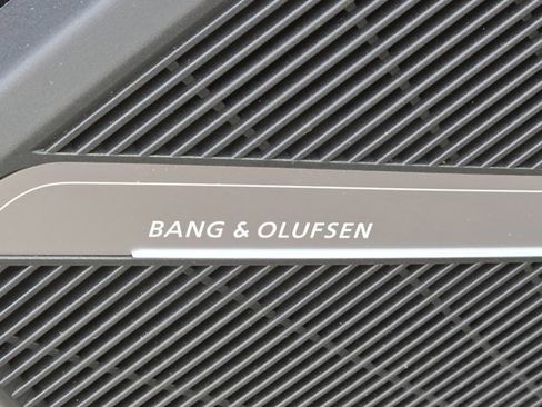 Used 2023 Audi Q5 2.0T Prestige w/ Prestige Package image 12