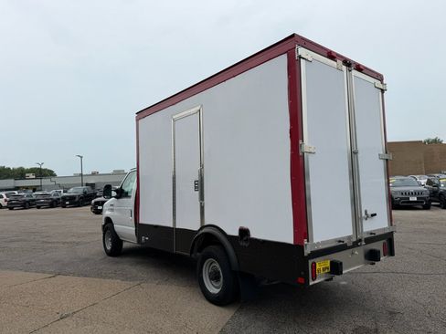Used 2023 Ford E-350 and Econoline 350 Super Duty w/ Power Windows & Locks Group RWD image 7