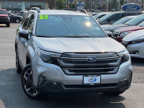 Used 2025 Subaru Forester Premium AWD/4WD image 1