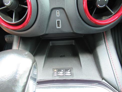 Used 2019 Chevrolet Blazer RS FWD image 28