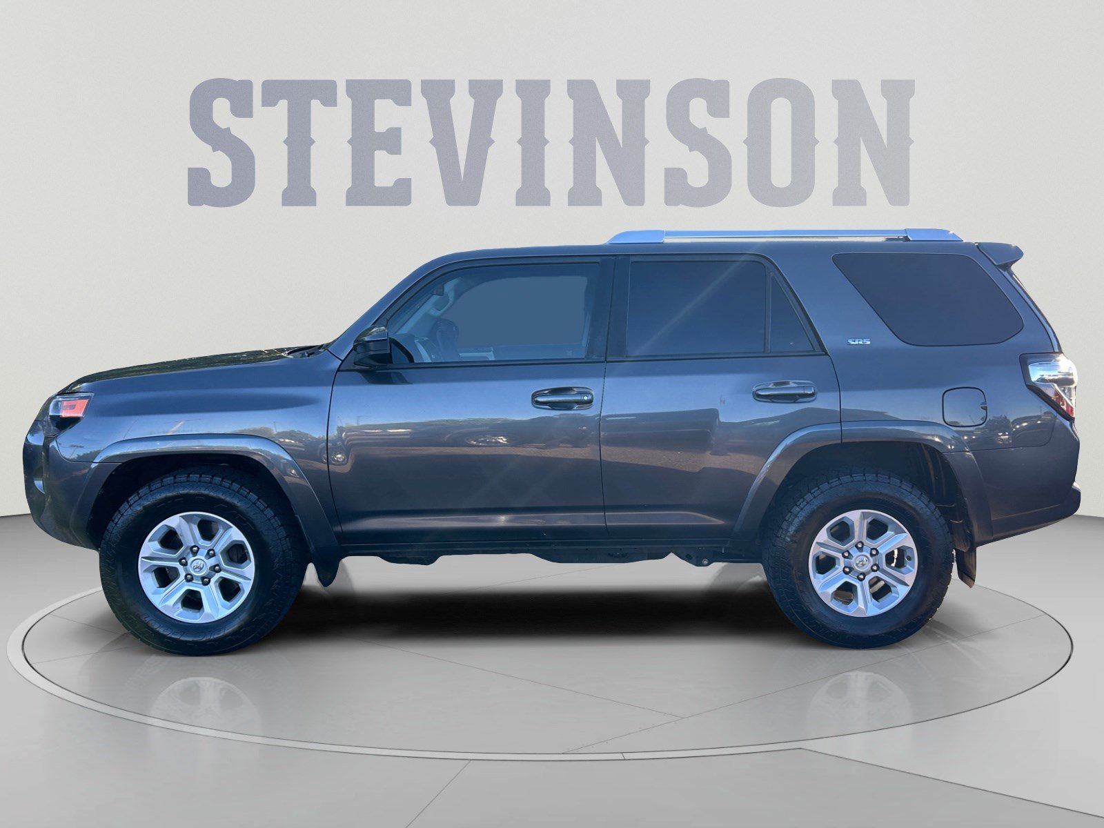 Used 2018 Toyota 4Runner SR5 RWD image 2