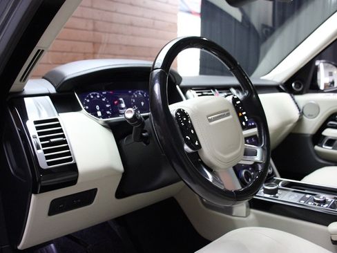 Used 2018 Land Rover Range Rover image 29
