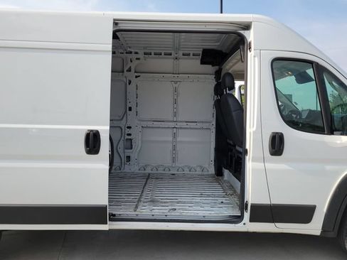Used 2025 RAM ProMaster 3500 w/ Convenience Group FWD image 9