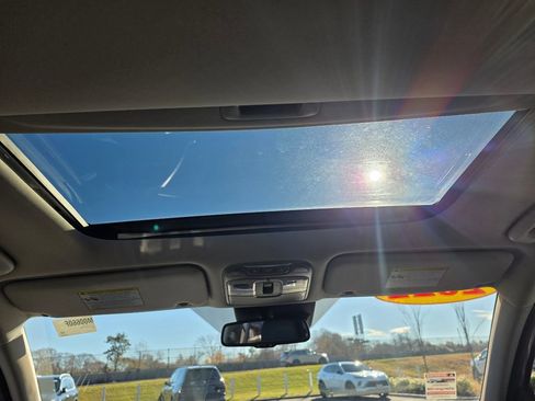 Used 2022 Kia Telluride EX w/ EX Premium Package image 19