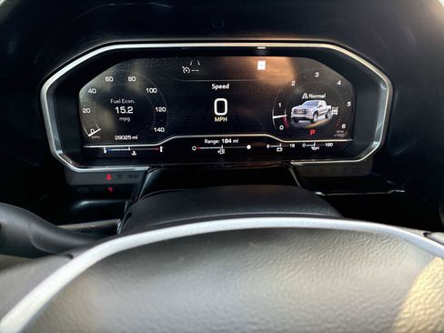 Used 2023 GMC Sierra 1500 SLT image 11