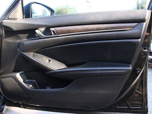 Used 2018 Honda Accord EX-L image 24